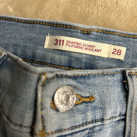 LEVI’S 311 Shaping Skinny - Picture 2 of 3